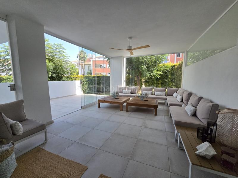 Foto 9ea0e51e-9c26-4698-b461-f1ab521d6c76. Piso se vende elegante piso en el paraíso barronal en Estepona
