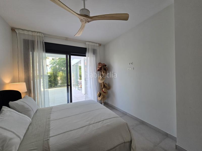 Foto a61ab831-da84-4e0e-9407-5af431a2abbd. Piso se vende elegante piso en el paraíso barronal en Estepona