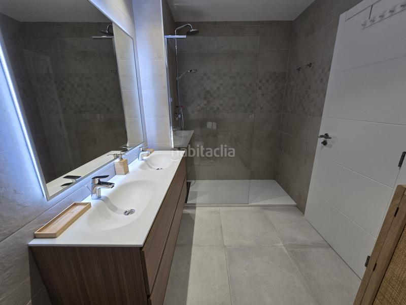 Foto aa829bd9-c7e2-462d-97f3-1dca79db5857. Piso se vende elegante piso en el paraíso barronal en Estepona