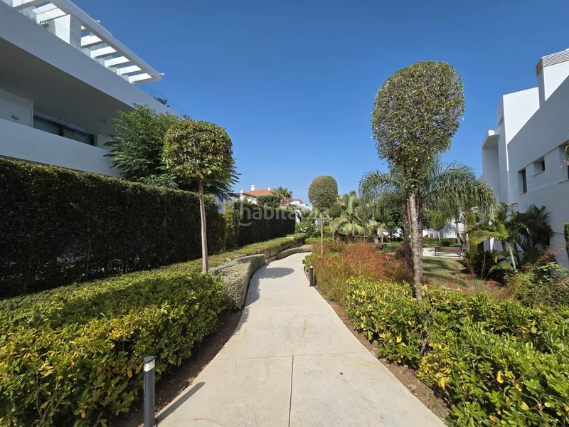 Foto e25de852-ac0e-4f26-b218-d49894367518. Piso se vende elegante piso en el paraíso barronal en Estepona