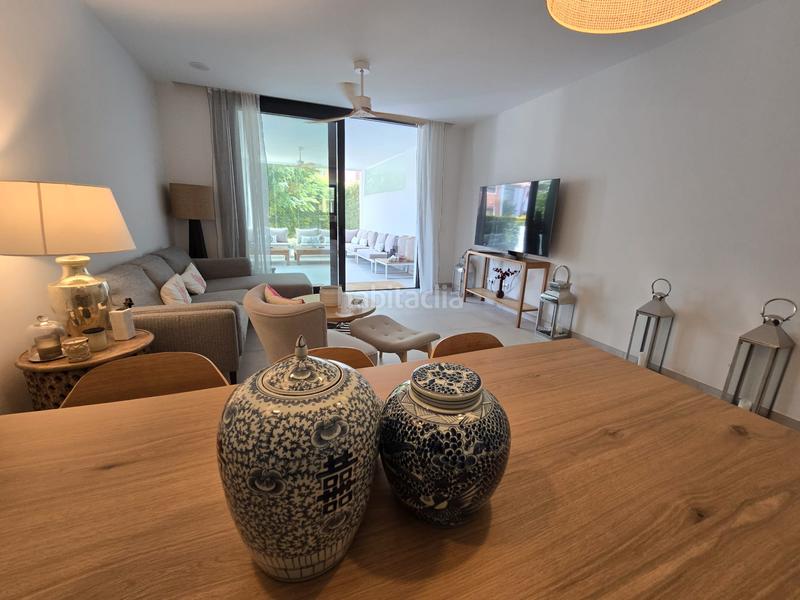 Foto ef18d38c-6a9a-4266-9577-3042066ff6ae. Piso se vende elegante piso en el paraíso barronal en Estepona