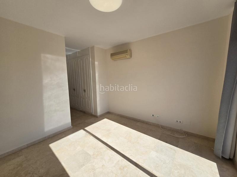 Foto 69b3d3b1-daa3-446c-99fa-ddd8e9747314. Lloguer apartament amb aparcament piscina a Romana Playa Marbella