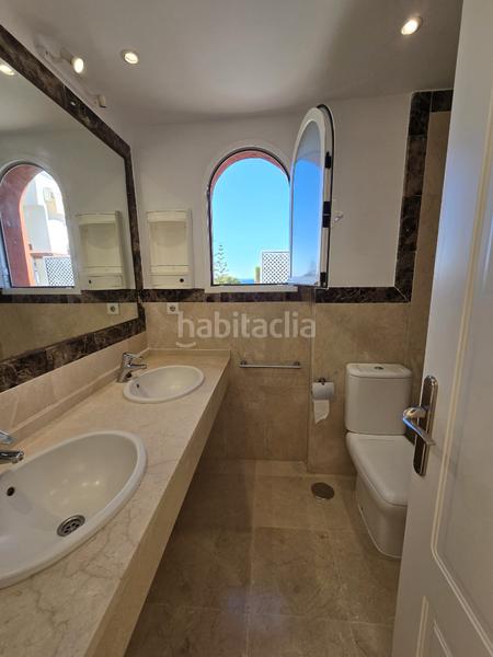 Foto cd437f91-d35b-4e44-af54-85d29fb734d9. Lloguer apartament amb aparcament piscina a Romana Playa Marbella