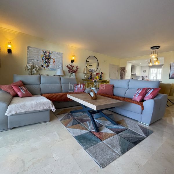 Foto 246ad8c5-8349-4e8f-acbd-daf0c3b0c668. Piso se vende piso en Calahonda con vistas el mar en Mijas