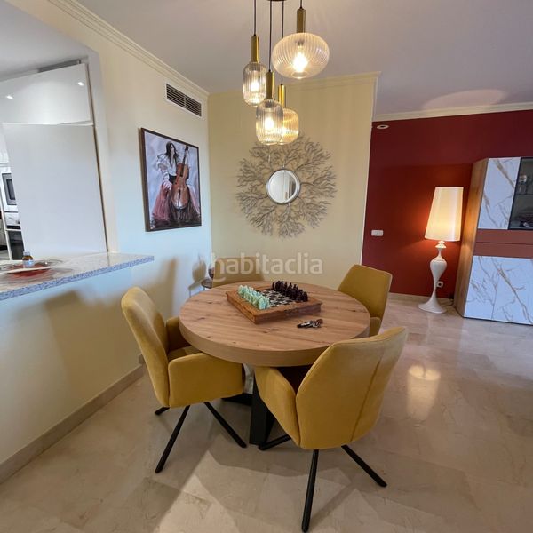 Foto 7210263c-e286-4d20-a989-64c6f7a4a352. Piso se vende piso en Calahonda con vistas el mar en Mijas