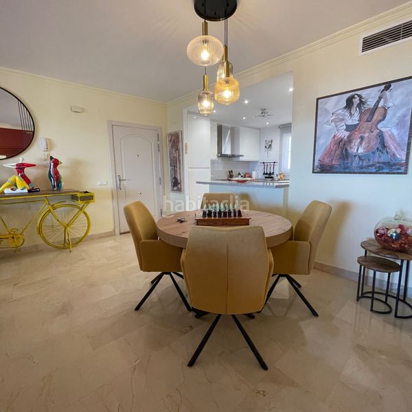 Foto d360e1aa-1503-47f2-886e-e2f560cae7da. Piso se vende piso en Calahonda con vistas el mar en Mijas