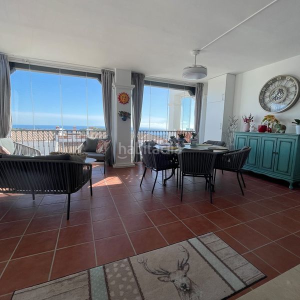 Foto ee688fc3-2e9f-4670-a4bb-d28fb1ac4aea. Piso se vende piso en Calahonda con vistas el mar en Mijas