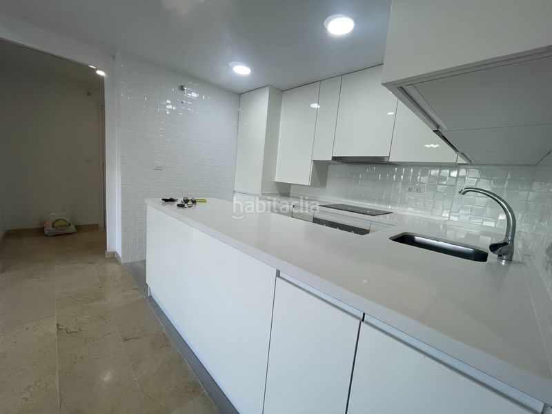 Foto 7933a17f-b4a7-416e-a0cd-6ea6f58cf418. Pis amb aparcament piscina a Romana Playa Marbella