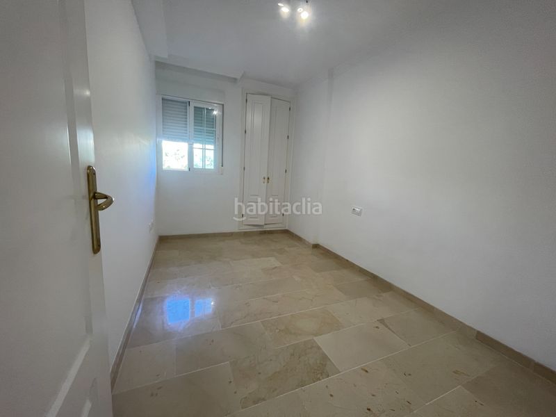 Foto c64c101f-f2f5-4223-abfc-43d53dbce439. Pis amb aparcament piscina a Romana Playa Marbella