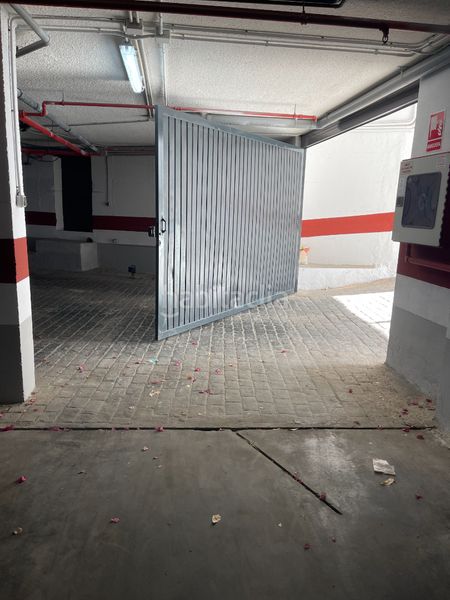 Foto ea84c21e-b4e1-4602-b845-11cbd2c2c3c8. Pis amb aparcament piscina a Romana Playa Marbella