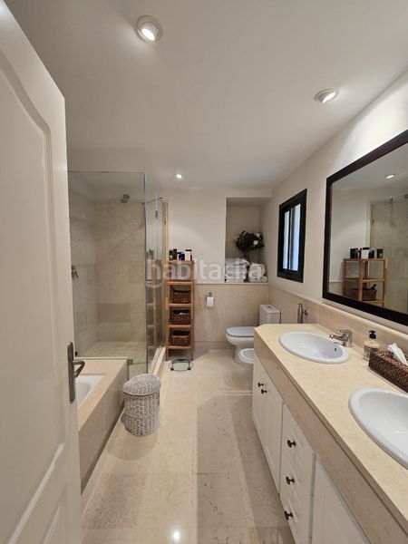 Foto 13412ca7-b39b-419b-a4d3-1ce0416f38f7. Pis amb aparcament piscina a los arqueros - puerto del almendro Benahavís