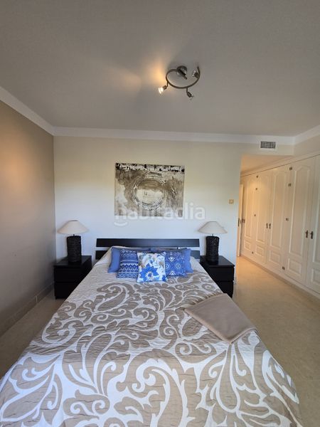 Foto 7002802b-af91-48f2-a6ab-8402716be342. Pis amb aparcament piscina a los arqueros - puerto del almendro Benahavís