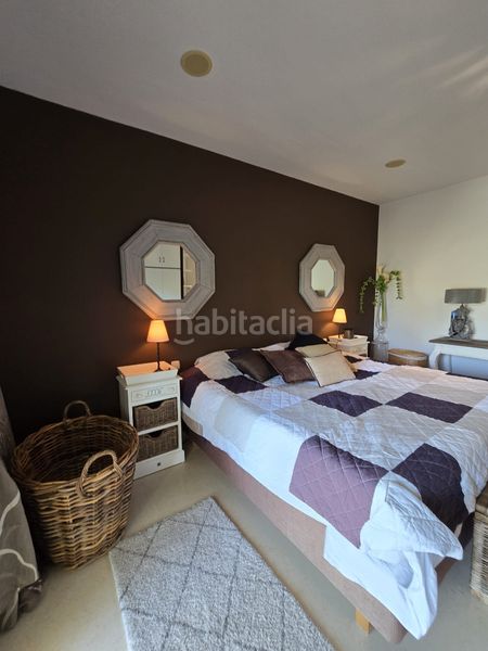 Foto a2bef1ce-abe4-498a-a81b-845994300c01. Pis amb aparcament piscina a los arqueros - puerto del almendro Benahavís