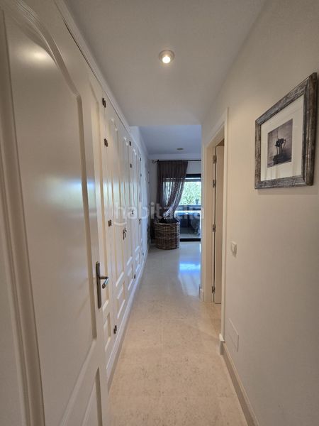 Foto dd86e697-a1ad-4a15-99f4-067b00e78a00. Pis amb aparcament piscina a los arqueros - puerto del almendro Benahavís