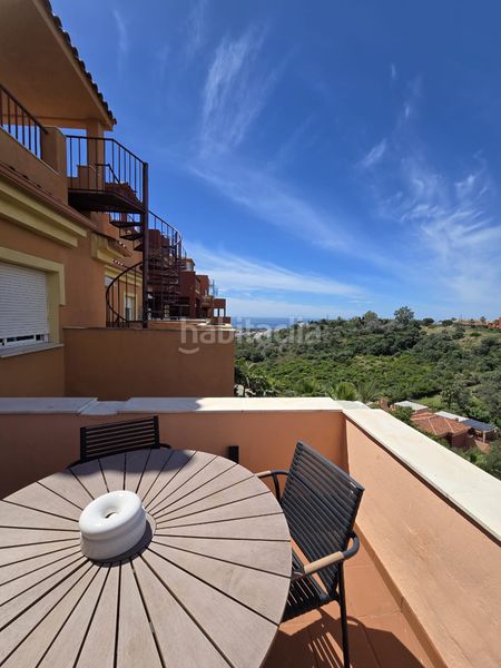 Foto 6e48bb7c-feb6-40dd-ab3a-93ce405e1a29. Flat with parking pool in reserva de Marbella Marbella