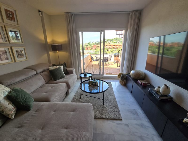 Foto c992d250-61f4-4e4a-a5ac-bfd0e52241e7. Flat with parking pool in reserva de Marbella Marbella