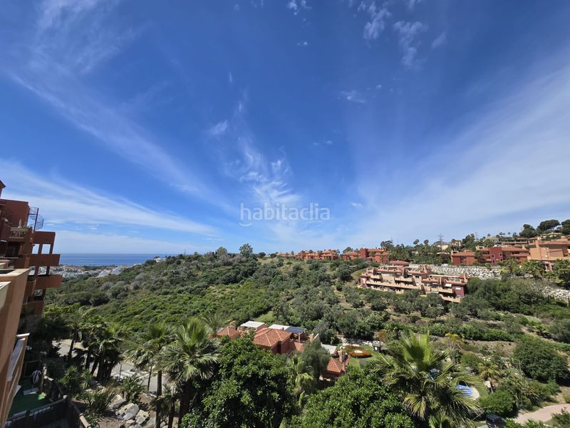Foto e5d9572f-b217-403c-a2f4-2afc18e1ead2. Flat with parking pool in reserva de Marbella Marbella