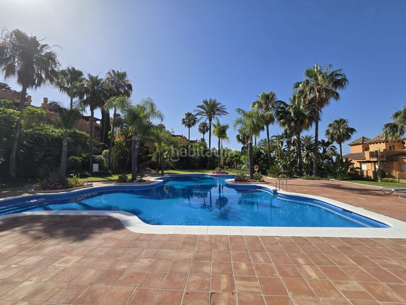 Foto f9d0f010-c7f1-43e1-b0a6-00c7bdb460c0. Casa adosada se vende casa adosada , paraíso bellevue en Benahavís