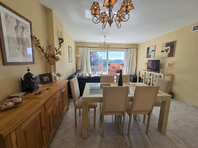 Foto 1557b4d1-1a21-446b-a83f-8983d67d7937. Àtic amb aparcament piscina a reserva de Marbella Marbella