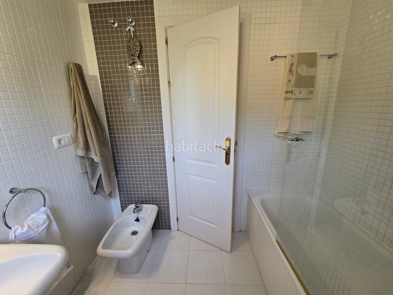 Foto ca8023bf-87bf-4649-8802-5ea362e0e8fb. Àtic amb aparcament piscina a reserva de Marbella Marbella