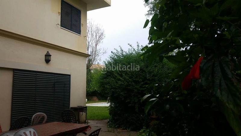 Foto a64fe463-0bf5-4bcf-992d-ec58a34bf420. Casa amb piscina a Las Almenas Tomares