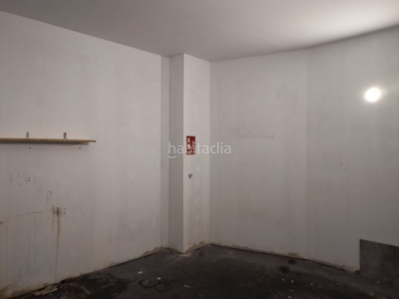 Foto 67ca90d3-33c1-4d9e-986e-d91690451cbb. Local comercial a colores - entreparques Sevilla