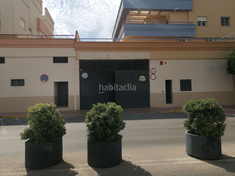 Foto 98f878f7-35f5-4b81-b843-e5bea6ae0697. Location local commercial dans Virgen del Mar Rota