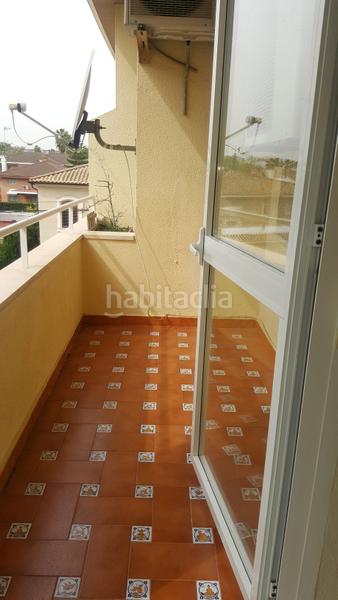 Foto 66316c3b-6b04-4801-a526-2582f2cf59e1. Alquiler piso  de cuatro dormitorios, garaje y piscina en Sevilla