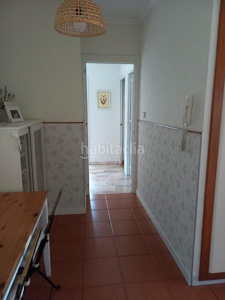 Foto a910ad59-45b2-48ee-a7d0-1bf0d11c74a6. Alquiler piso  de cuatro dormitorios, garaje y piscina en Sevilla