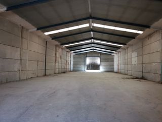 Location Bâtiment à usage industriel à Alcalá del Río. Nave industrial puente grúa en alcala del rio