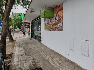 Lloguer Local Comercial en La Pa�oleta. Bar con cocina y terraza en vega del rey (camas)