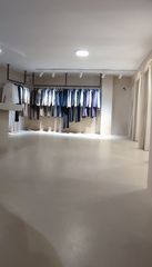 Alquiler Local Comercial en Alfalfa - Santa Cruz. Magn�fico local recien reformado en el centro de sevilla
