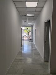 Lloguer Local Comercial a Santa Clara. Local adaptado a oficinas