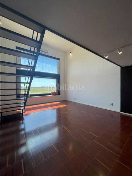 Foto c917c729-18b4-47a3-97da-58b886b20f4b. Lloguer loft amb aparcament a Gelves