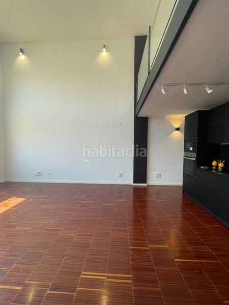 Foto e7f73b3d-f0d1-457e-bef8-88ed6d792a87. Lloguer loft amb aparcament a Gelves