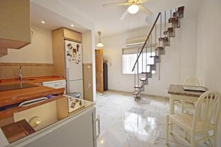 Pis a Santiago - Coronación. Dúplex de 2 habitaciones en pleno centro