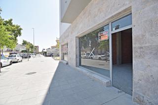 Alquiler Local Comercial en El Rocío - La Milagrosa. Tu negocio merece el mejor escaparate!