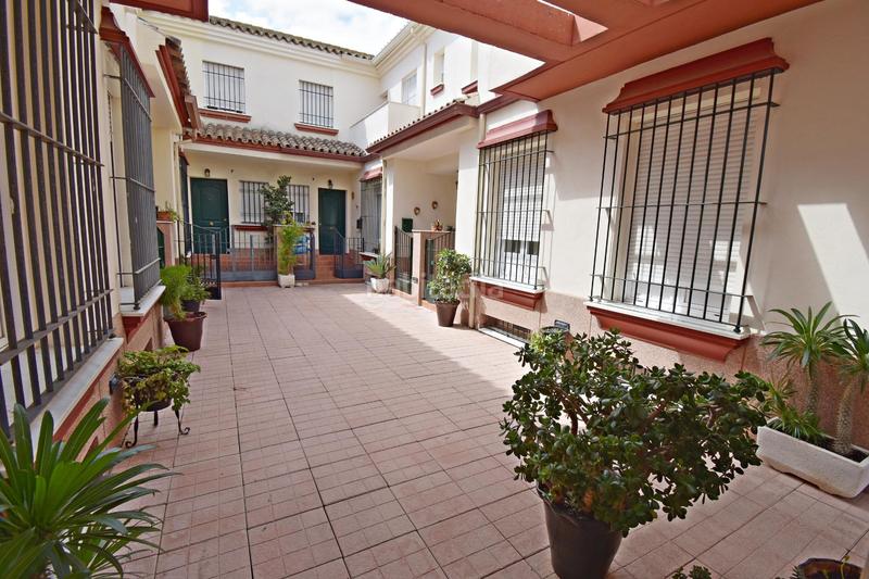 Foto d3628fc4-ec3c-4379-8f6d-807c4c6df302. Casa adosada en exclusiva en torremelgarejo jerez en Jerez de la Frontera