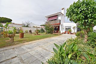 Chalet in Valdelagrana. Chalet independiente en excelente ubicación en valdelagrana!