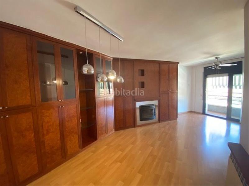 Foto 0339f859-ffff-4cd4-ba23-1626cfce58bd. Alquiler ático contrato habitual - piso impecable - garaje cerrado incluido en Girona