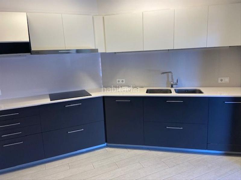 Foto 2393a8b0-29fe-4bf9-8ead-8be6eddf8d9d. Location attique avec chauffage parking dans Eixample Sud-Migdia Girona