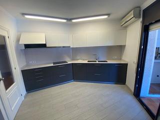 Location Attique  Carrer de la rutlla. Contrato habitual - piso impecable - garaje cerrado incluido
