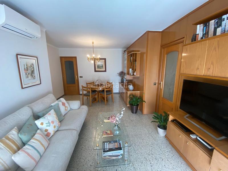 Foto e5b08bc5-2a02-40e0-923b-dfd73ecf19fb. Pis amb calefacció a Veïnat Salt