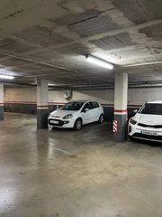 Posto auto  Carrer de les guilleries. Plaza de garaje en santa eugenia
