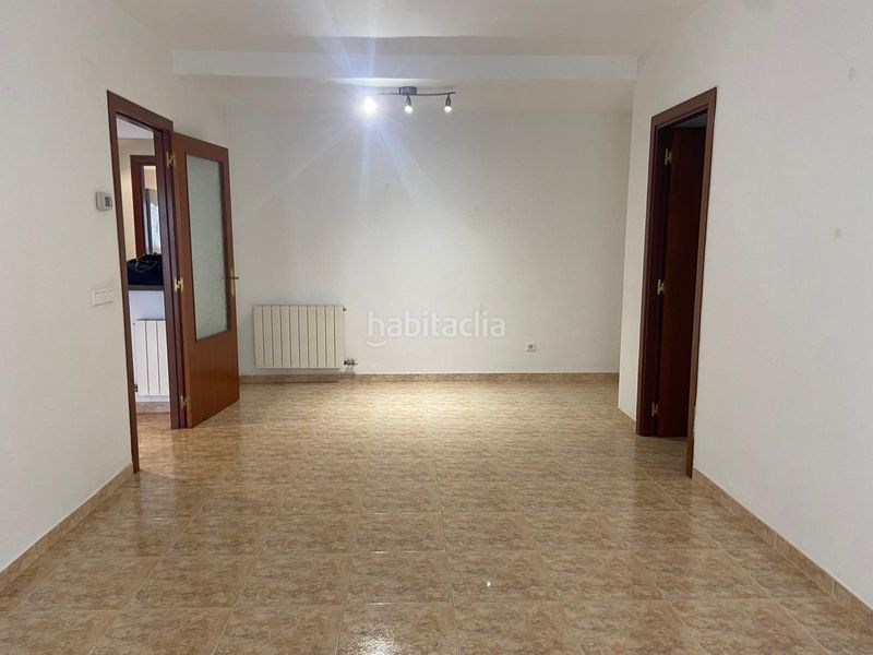 Foto b21ad1af-5ac6-4f49-bd69-26c1030c9c09. Lloguer pis amb calefacció aparcament a Eixample Sud-Migdia Girona