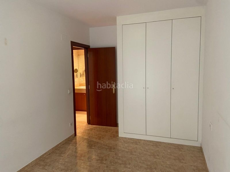 Foto 6976b35b-5d8b-4c46-9130-62e5eecb6165. Rent flat with heating parking in Eixample Sud-Migdia Girona