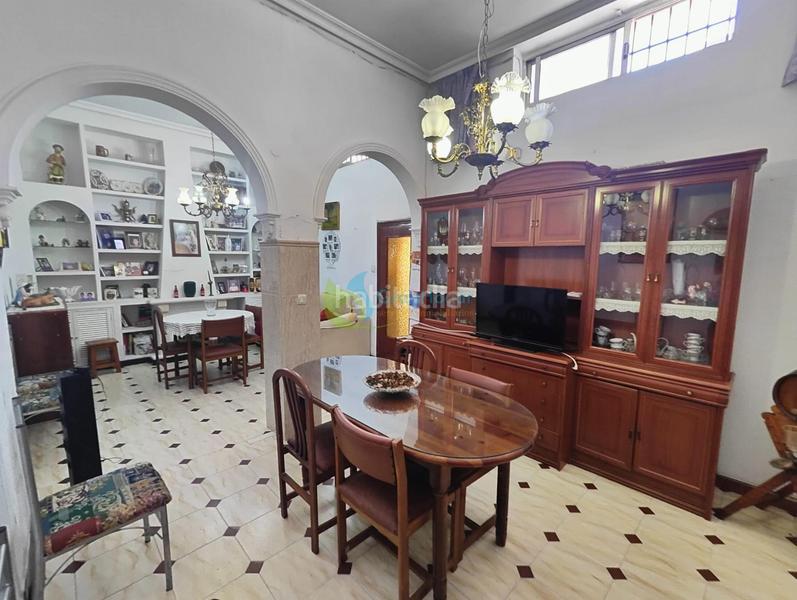 Foto d4576abe-9f5d-4ce8-afd9-b98a73bf4bd7. Maison avec parking dans El Cerro Sevilla