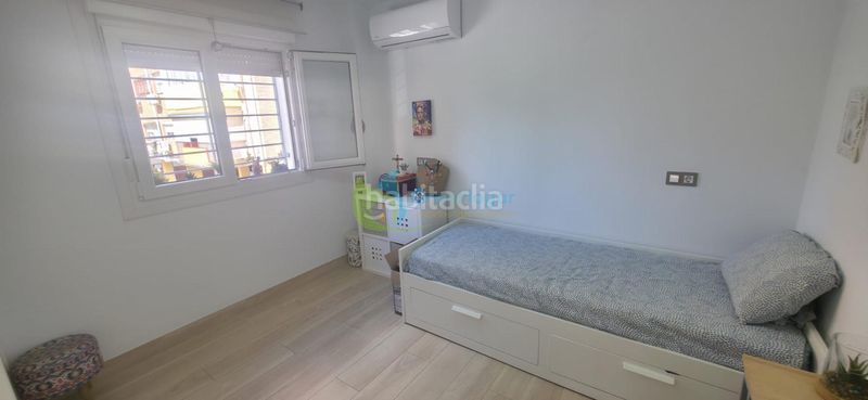 Foto e5c4023a-efe8-451d-bc43-cd0c251636bb. Piso  en Juan XXIII - Rochelambert Sevilla