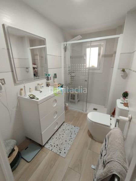 Foto efc6873f-948c-4a0d-85dd-7342e2d6ba24. Piso  en Juan XXIII - Rochelambert Sevilla