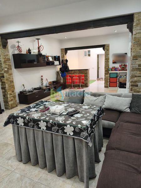 Foto 846a6b58-59e8-4717-b395-c59f660294eb. Casa  en Palmete Sevilla